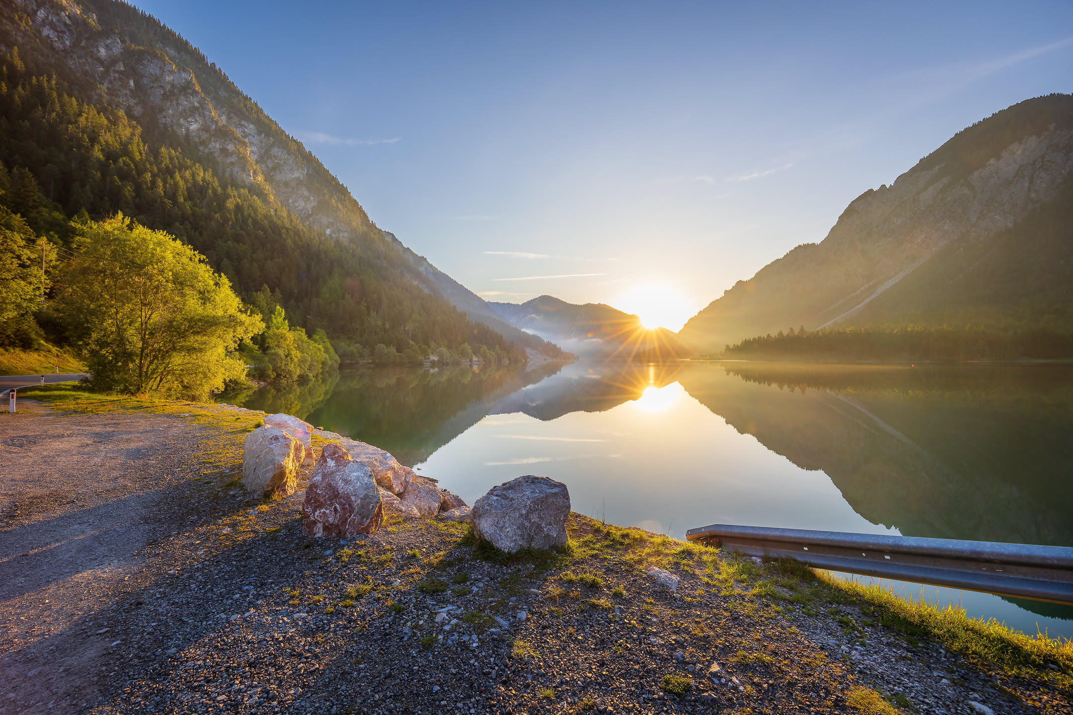 Sonnenaufgang am Plansee
